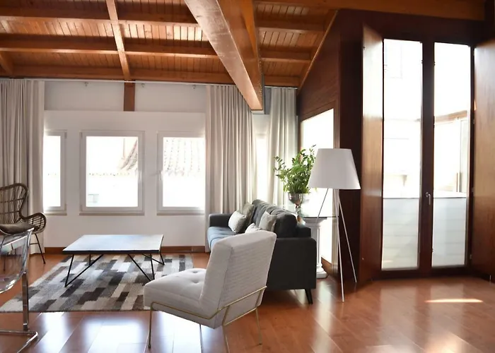 Architect-Designed Loft In A Historic Hilltop Neighborhood