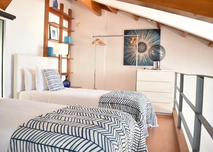 Architect-Designed Loft In A Historic Hilltop Neighborhood