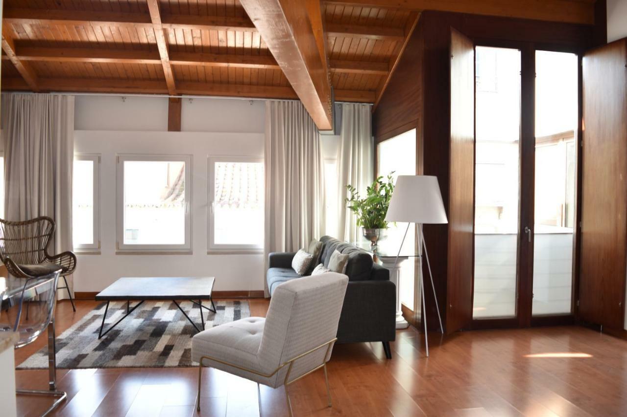 Architect-designed Loft In A Historic Hilltop Neighborhood * Lisbon