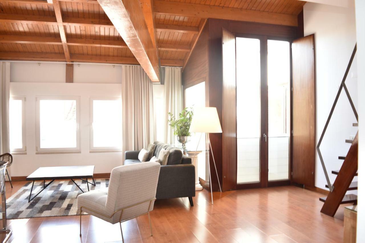 Apartment Architect-designed Loft In A Historic Hilltop Neighborhood